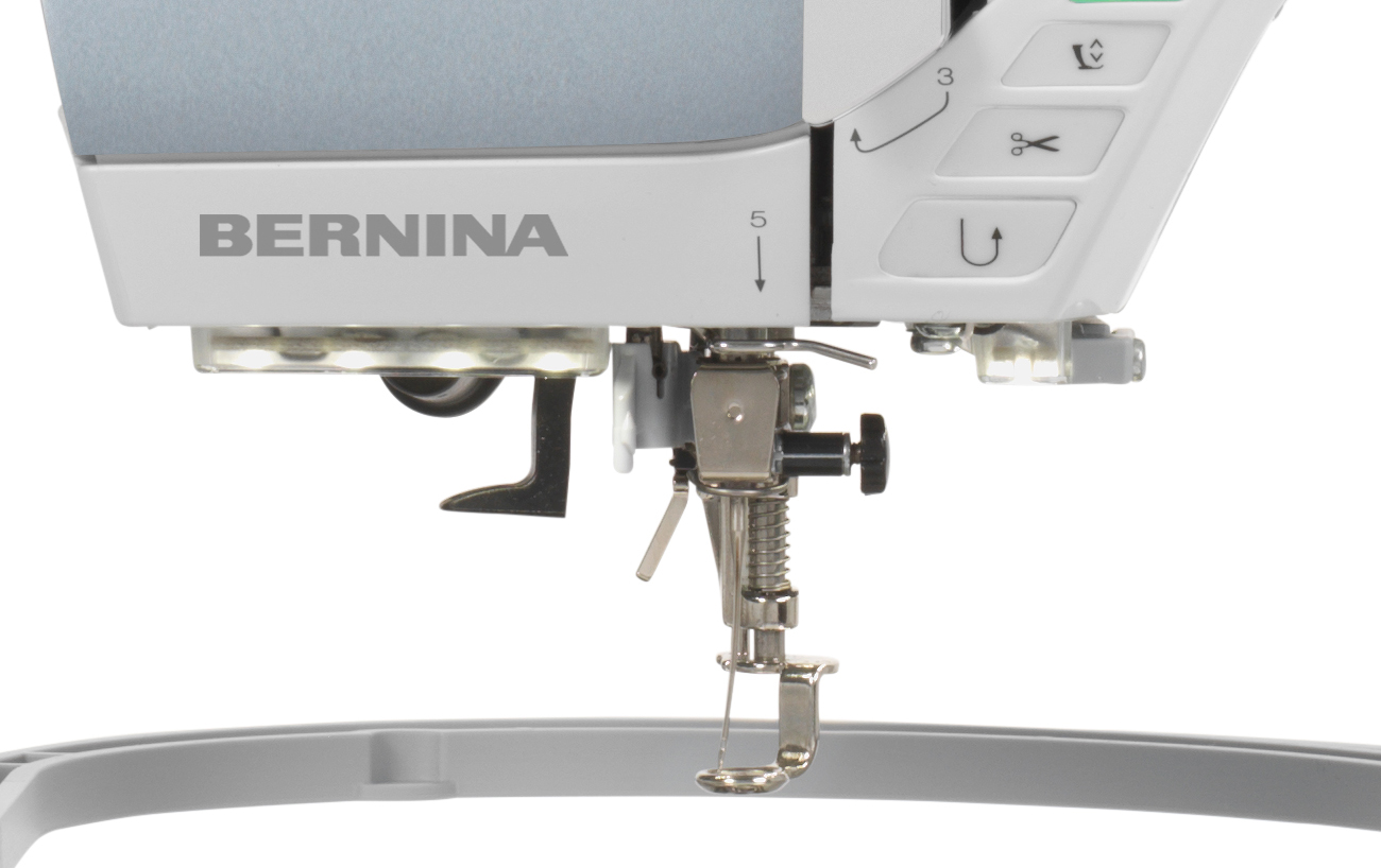 Швейно-вышивальная машина Bernina 570 QE
