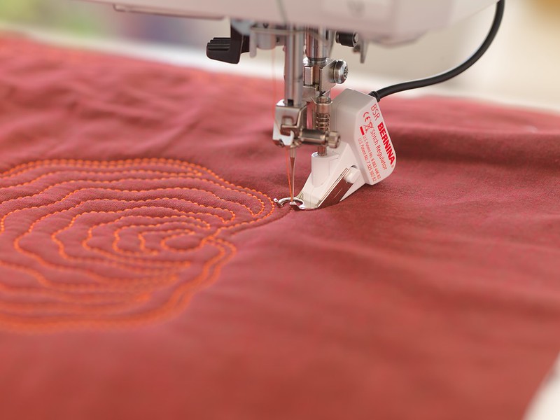 Швейная машина Bernina 770 QE PLUS Kaffe Edition