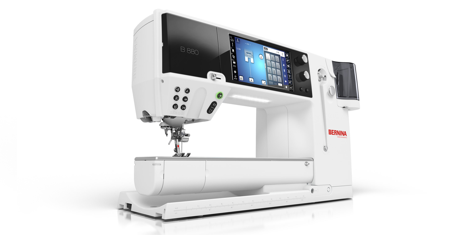 Швейно-вышивальная машина Bernina 880 Plus
