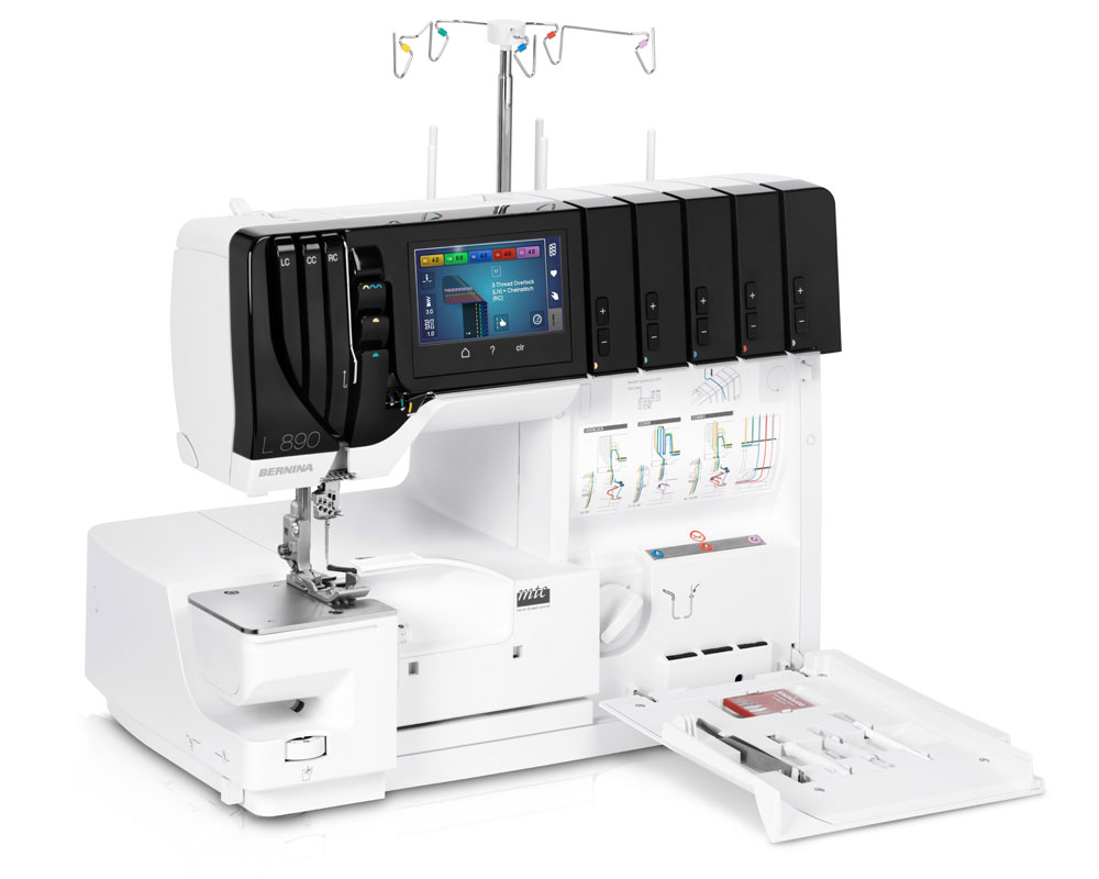 Коверлок Bernina L890