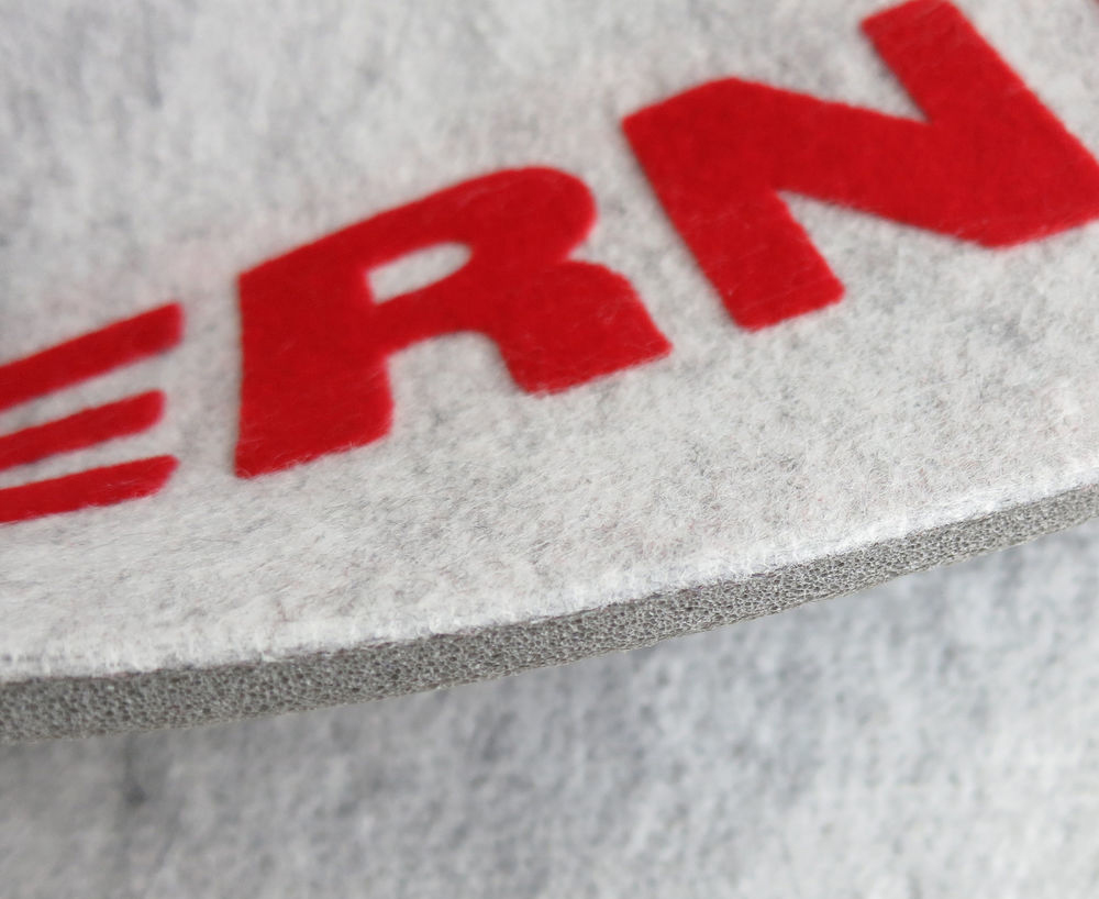 Коврик для швейной машины или оверлока BERNINA