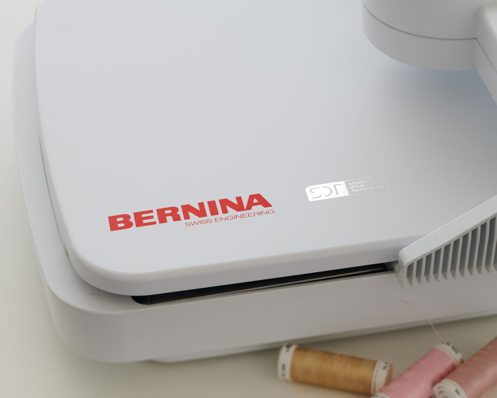 Швейно-вышивальная машина Bernina 770 QE PLUS