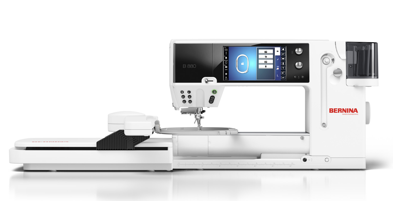 Швейно-вышивальная машина Bernina 880 Plus