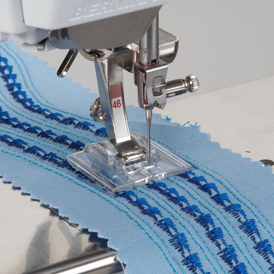Прозрачная лапка Bernina # 46C для защипов и декоративных строчек
