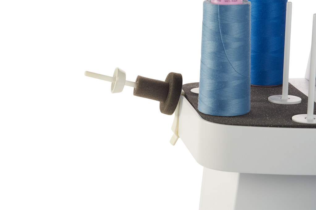 Катушкодержатель декоративных ниток  Bernina # L26 для L850, L860 и L890