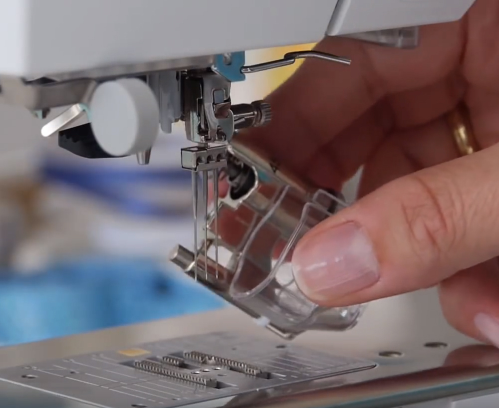Игольная пластина Bernina Aurora для иглопробивного устройства (жёлтая)