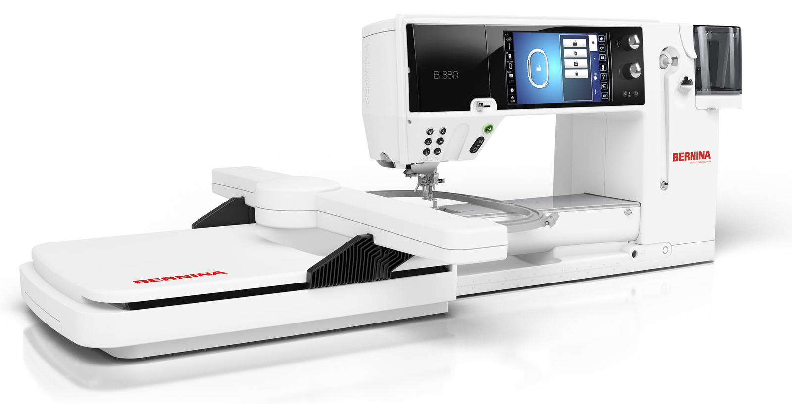 Швейно-вышивальная машина Bernina 880 Plus