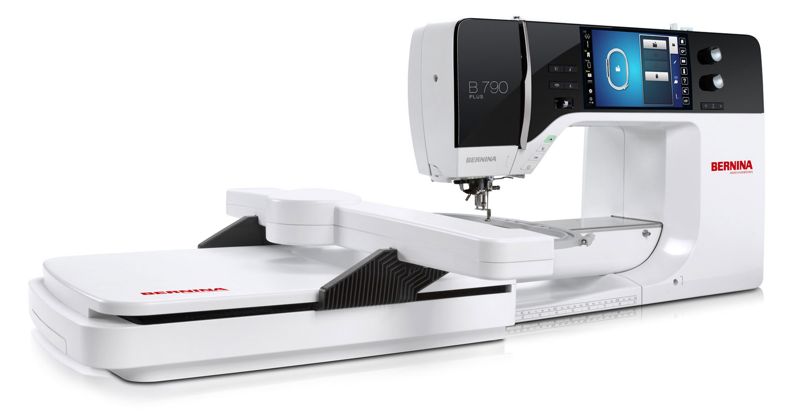 Швейно-вышивальная машина Bernina 790 Plus