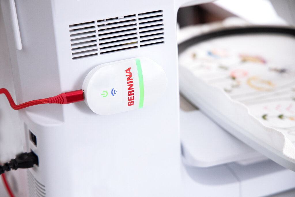 51816777662_53a71ed03c_b.jpg BERNINA WiFi Connector.jpg