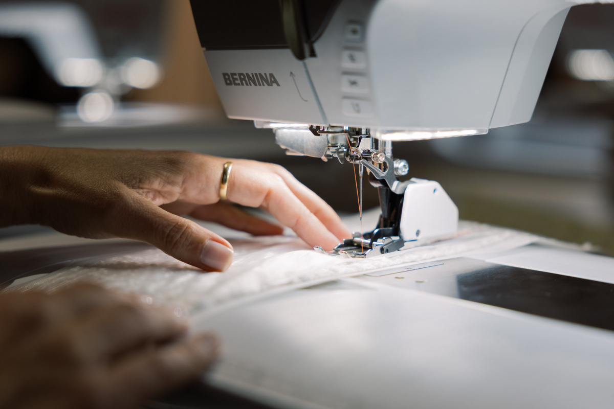 Шагающая лапка BERNINA в комплекте.jpg Шагающая лапка BERNINA в комплекте.jpg