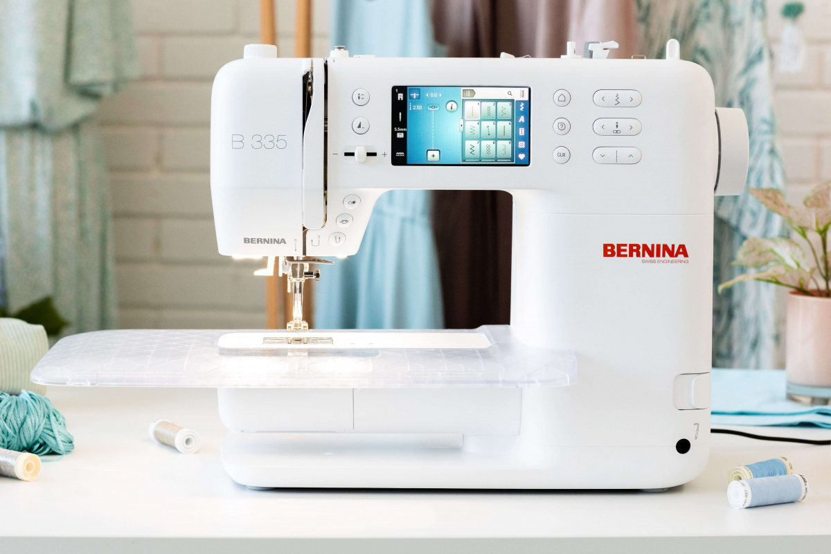 Швейная машина Bernina B 335 стильная и умная Швейная машина Bernina B 335 стильная и умная.jpg